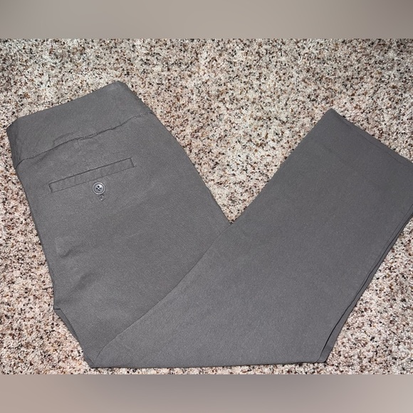 The Limited Gray Capris - Picture 3 of 3